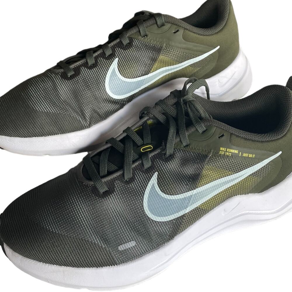 Men's Wide NIKE Downshifter 12 DARK OLIVE Sustainable Running Sneakers EUC